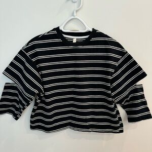 Chic Striped Black and White Cropped Tee